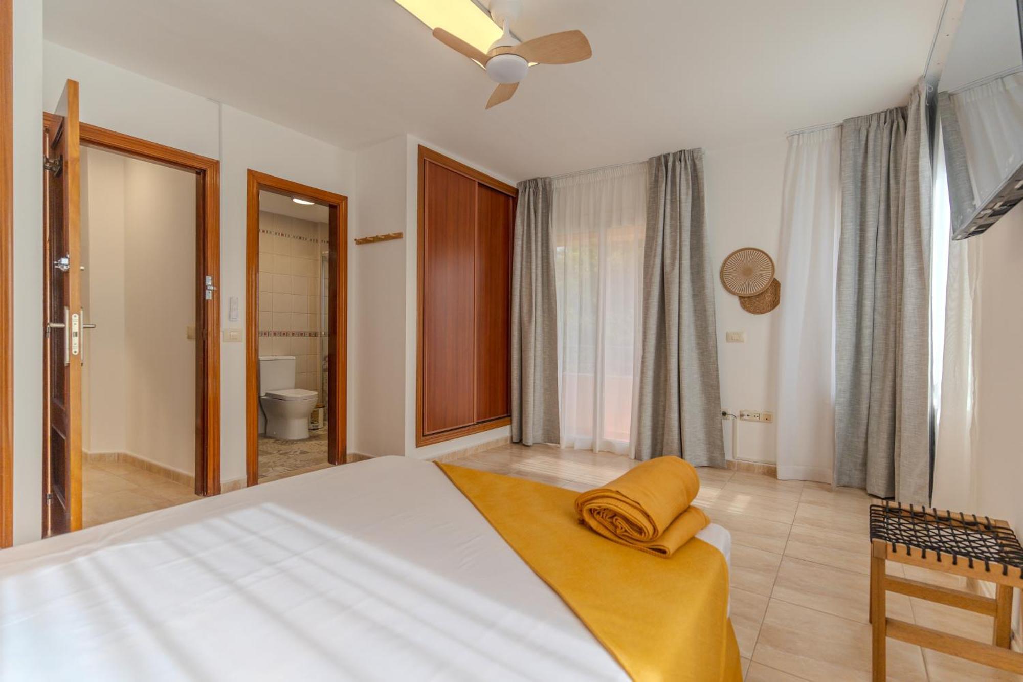 Rooms City San Isidro  Exteriör bild