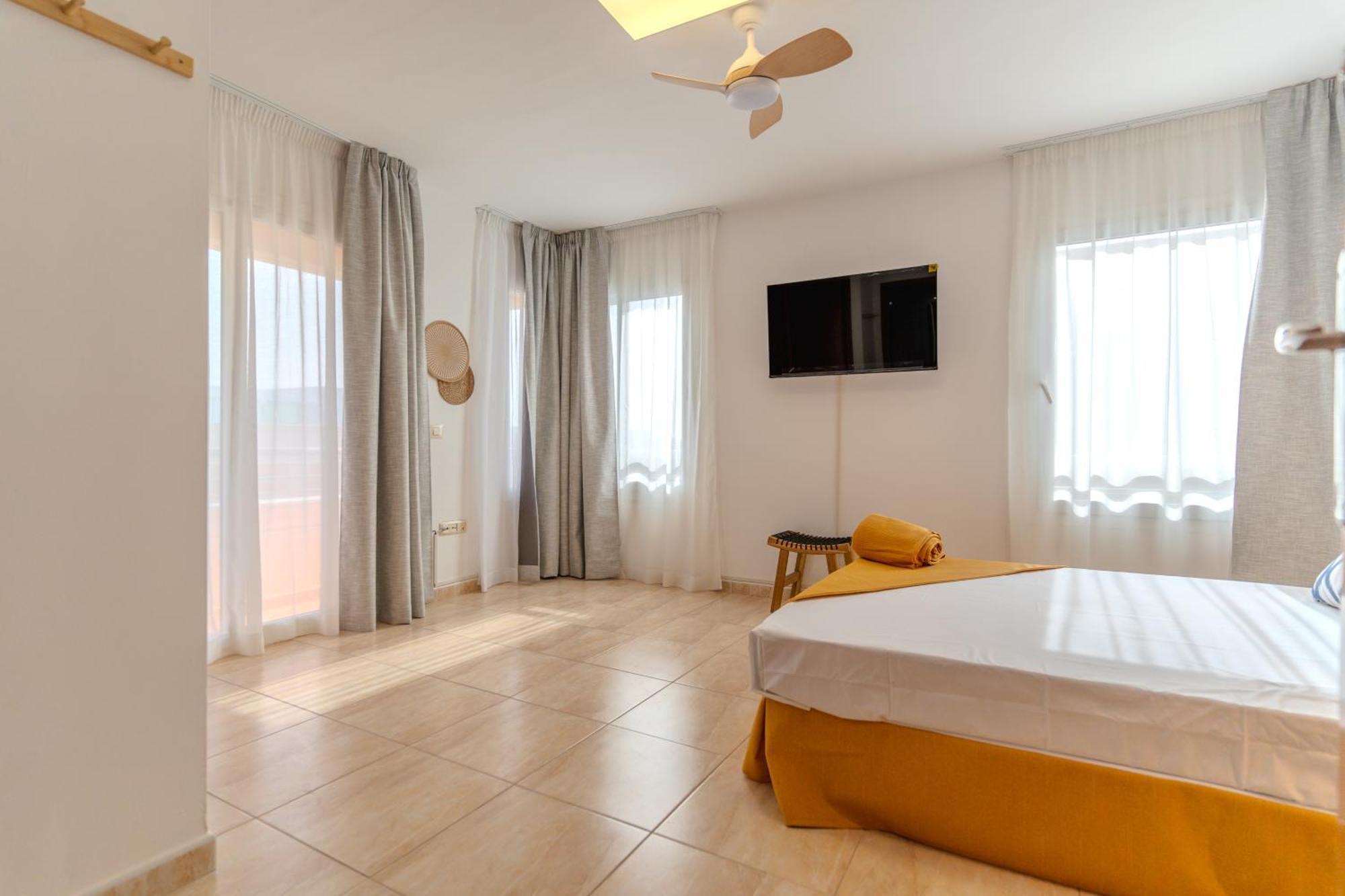 Rooms City San Isidro  Exteriör bild